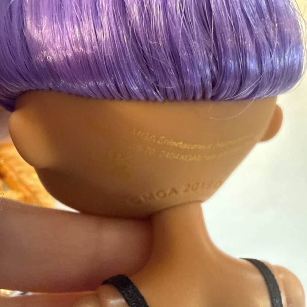 2 LOL Surprise OMG Queens Runway Doll Purple Pink Hair Blue Eyes 9" Blond 11.5 - Picture 11 of 13